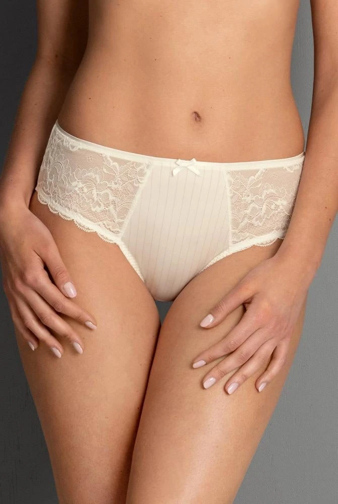 Rosa Faia Taillenslip Antonia 3 Rosa Faia Taillenslip Antonia