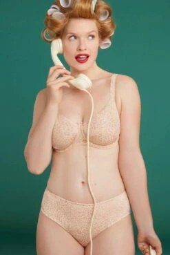 Rosa Faia Taillenslip Joy 9 Rosa Faia Taillenslip Joy -Susa Verkäufe Rosa Faia Taillenslip Joy 1360 107 smart rose 03 1280x1280