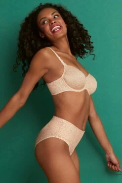 Rosa Faia Taillenslip+ Joy -Susa Verkäufe Rosa Faia Taillenslip Joy 1361 107 smart rose 03 1280x1280