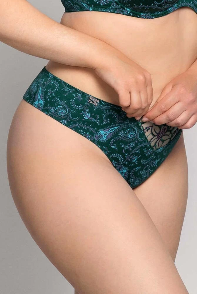 String Zoe 3 String Zoe